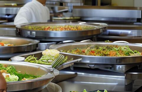 在大學食堂里包個窗口掙錢嗎？需要考慮哪些因素